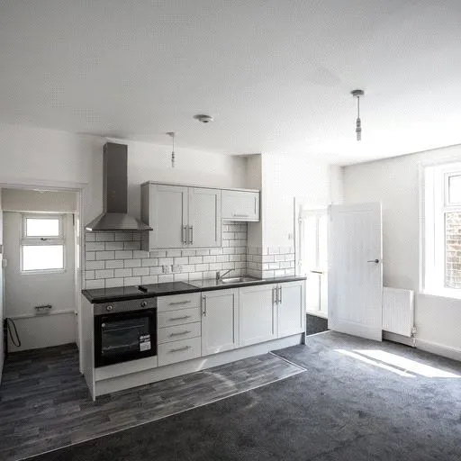 Baker Street, Huddersfield, HD3, photo 2