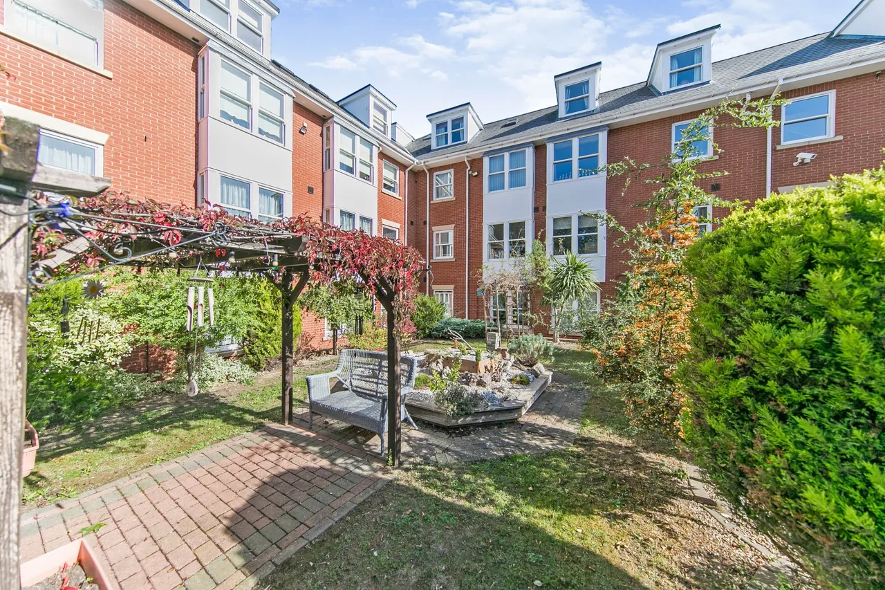 1 bed flat for sale — Christchurch Street, Ipswich, IP4