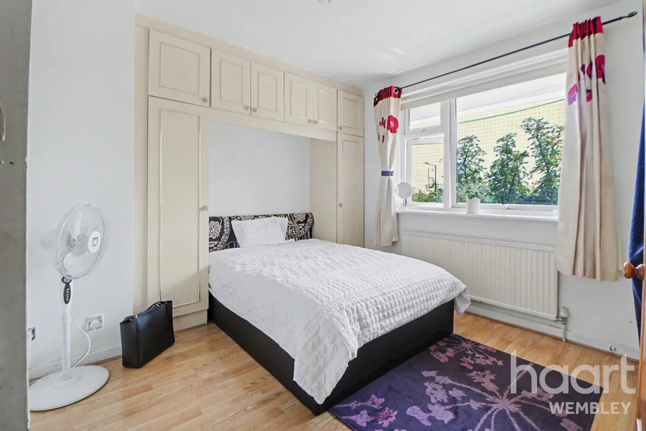 Atherton Heights, Wembley, HA0, photo 6