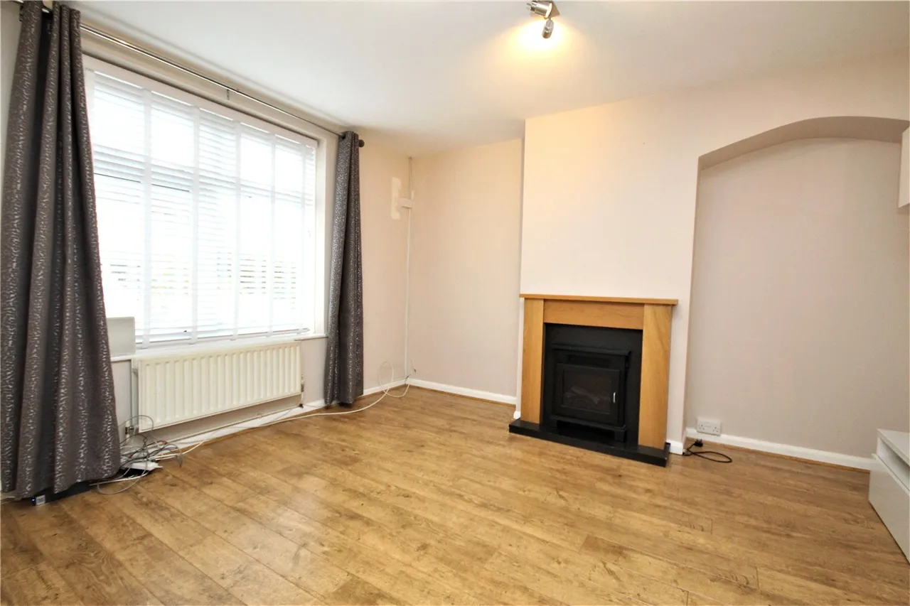 Warrington Road, Dagenham, RM8, photo 4