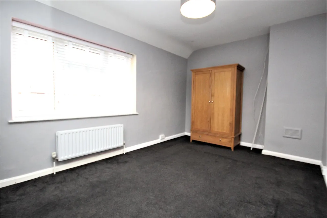 Warrington Road, Dagenham, RM8, photo 5