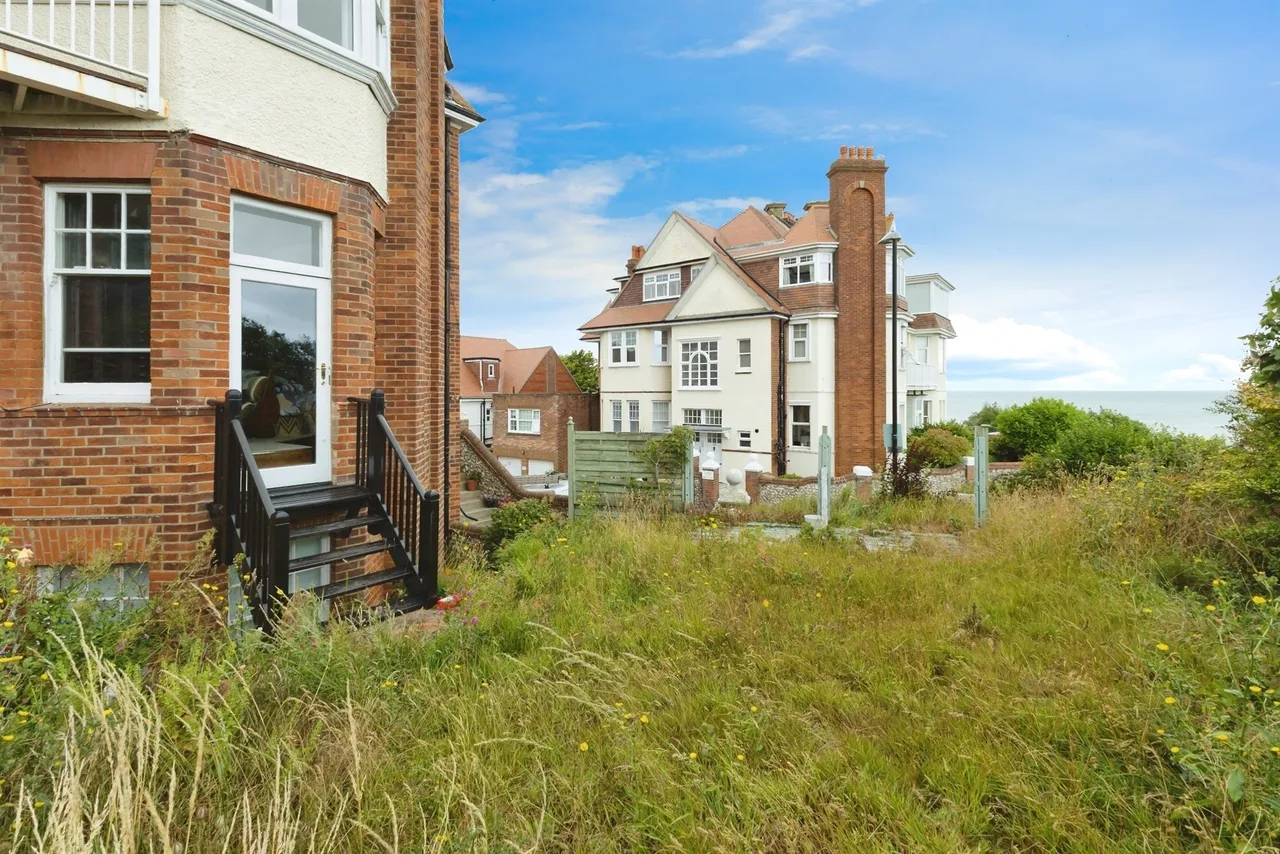 South Cliff, Eastbourne, BN20, photo 18