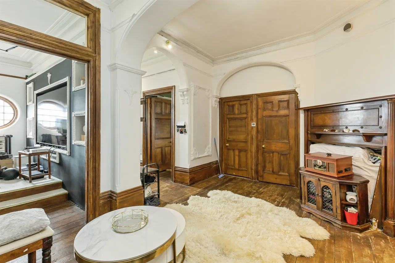 South Cliff, Eastbourne, BN20, photo 11