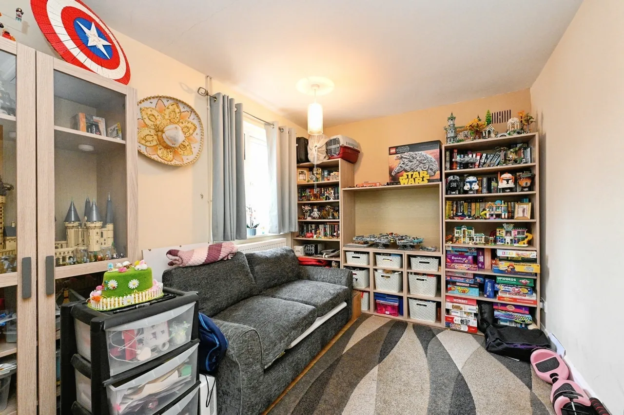 Regent Avenue, West Winch, PE33, photo 9