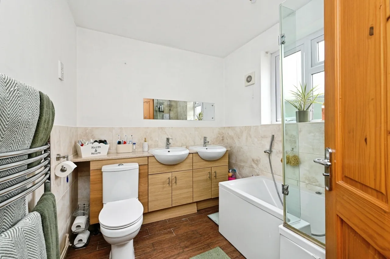 Regent Avenue, West Winch, PE33, photo 14