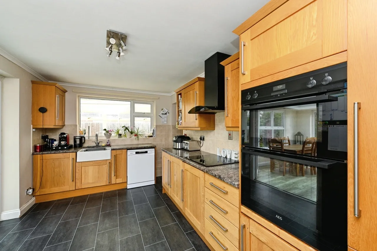 Regent Avenue, West Winch, PE33, photo 6