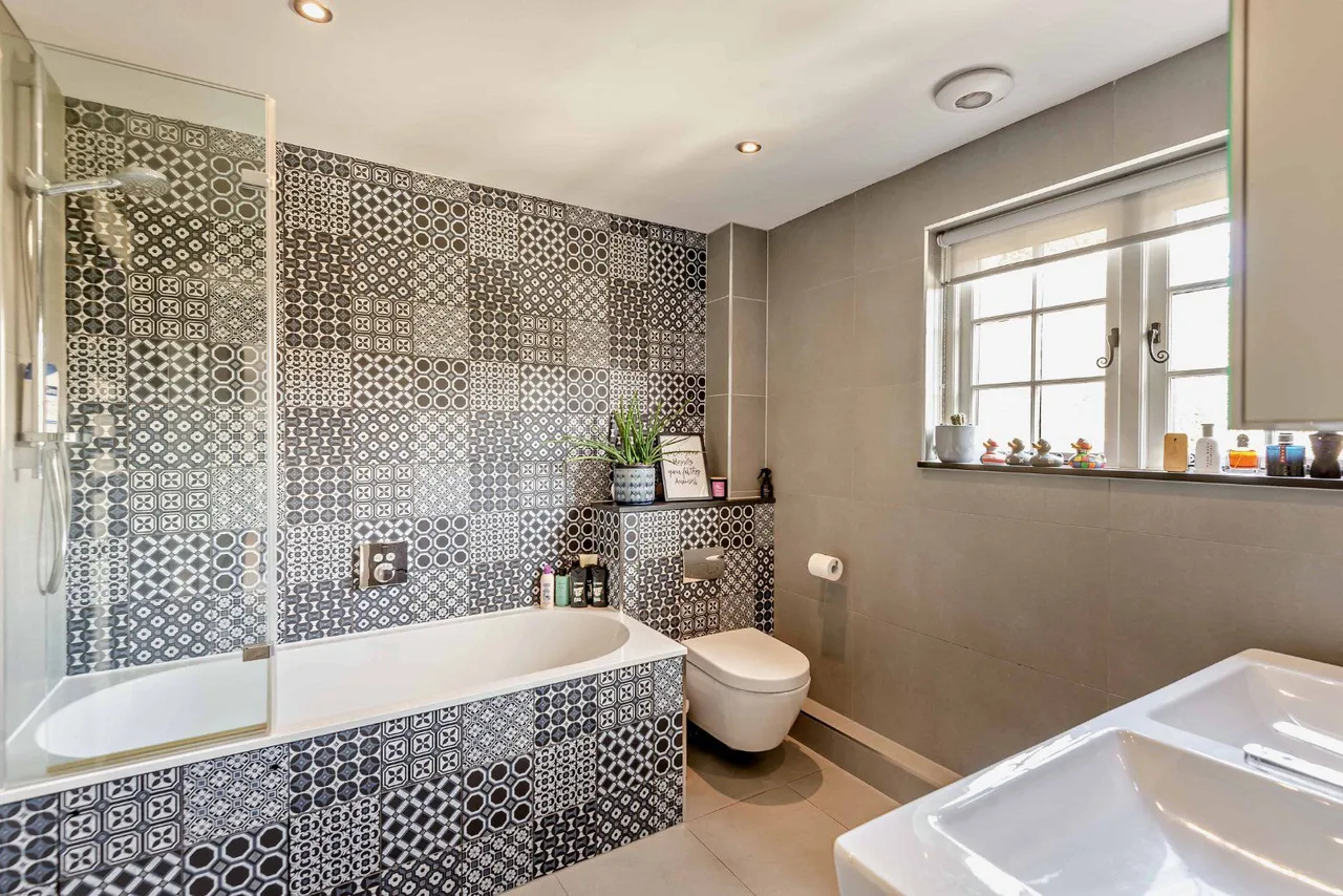 Wells Lane, Ascot, SL5, photo 11