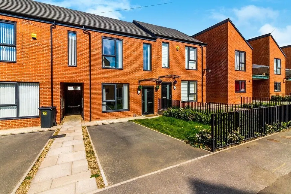 2 bed house to rent — Falstaff Road, Sheffield, S5