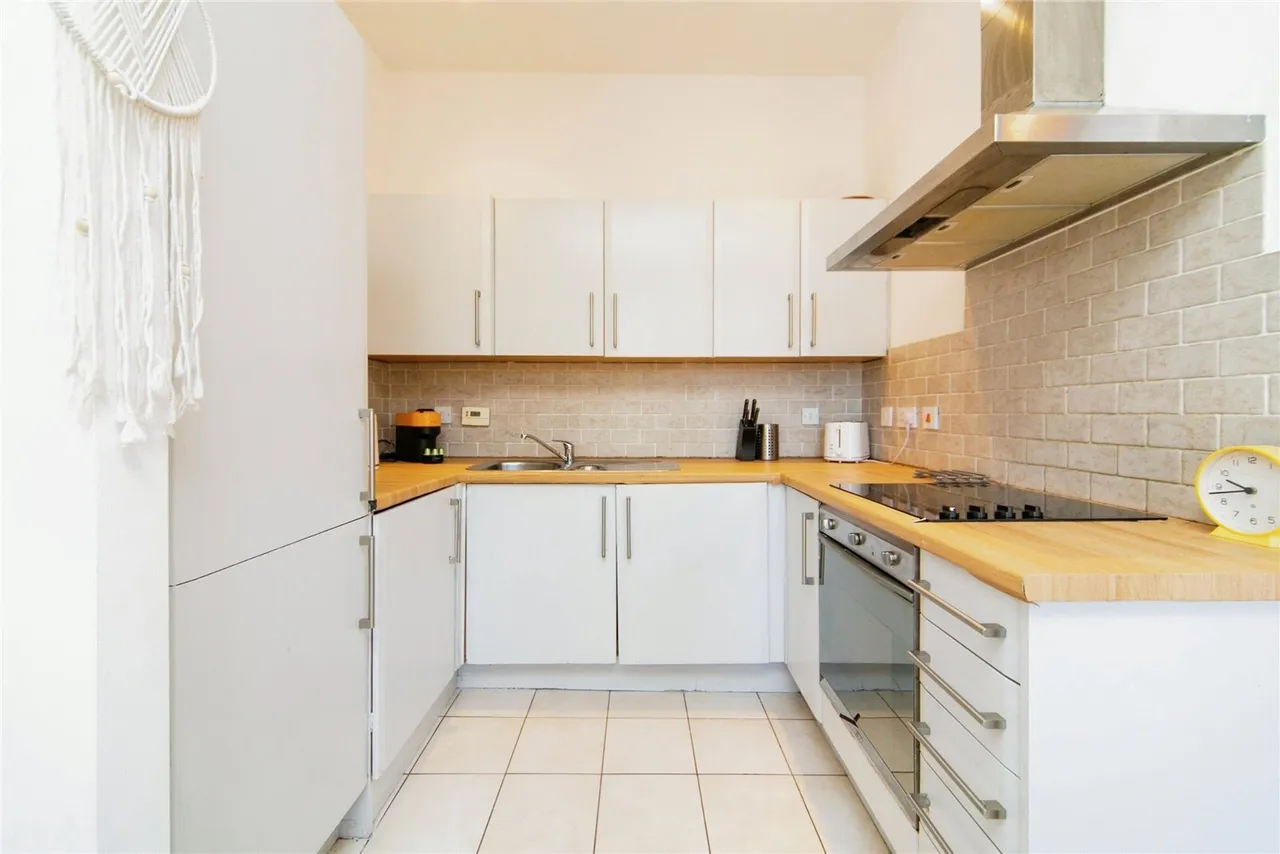 Catharine Street, Liverpool, L8, photo 7