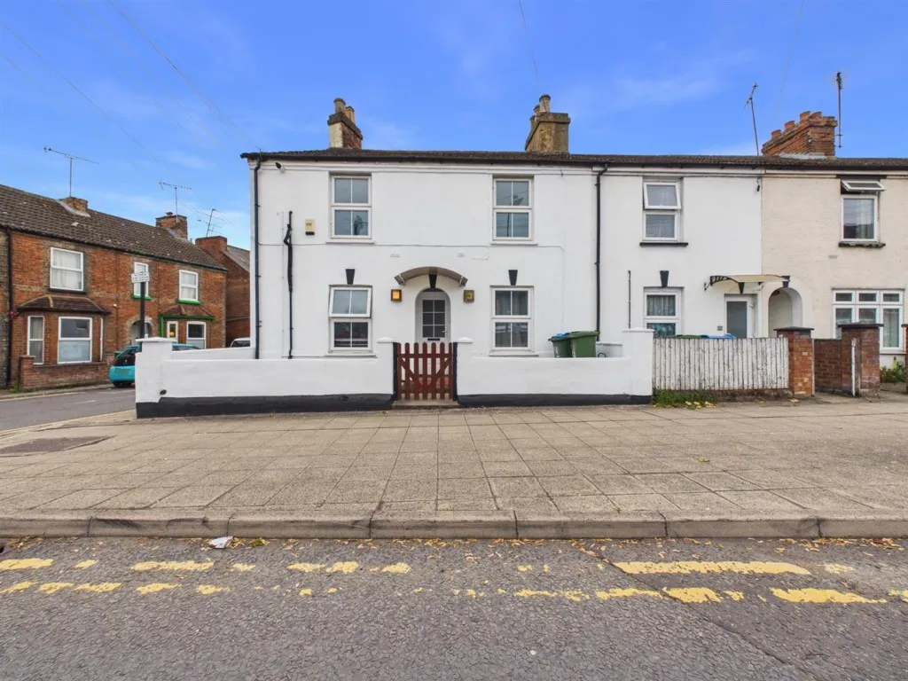 3 bed house for sale, Park Street, Aylesbury