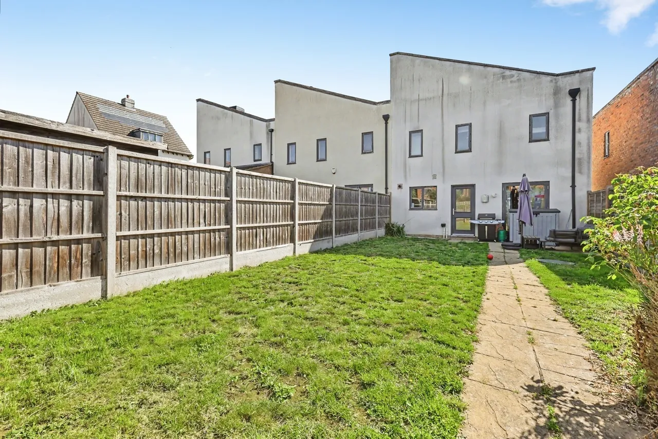 Ashby Wood Drive, Upton, Northampton, Northamptonshire, NN5, photo 12
