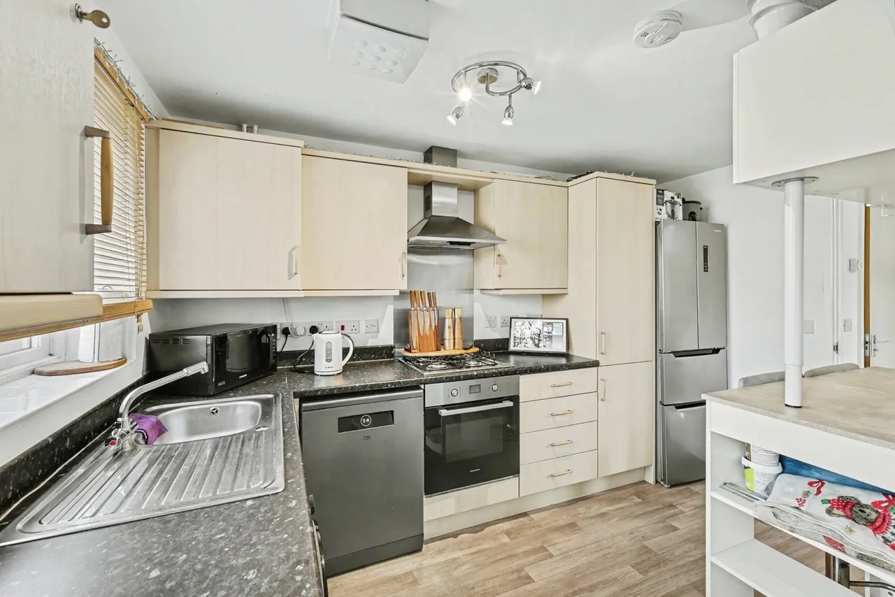 Ashby Wood Drive, Upton, Northampton, Northamptonshire, NN5, photo 5