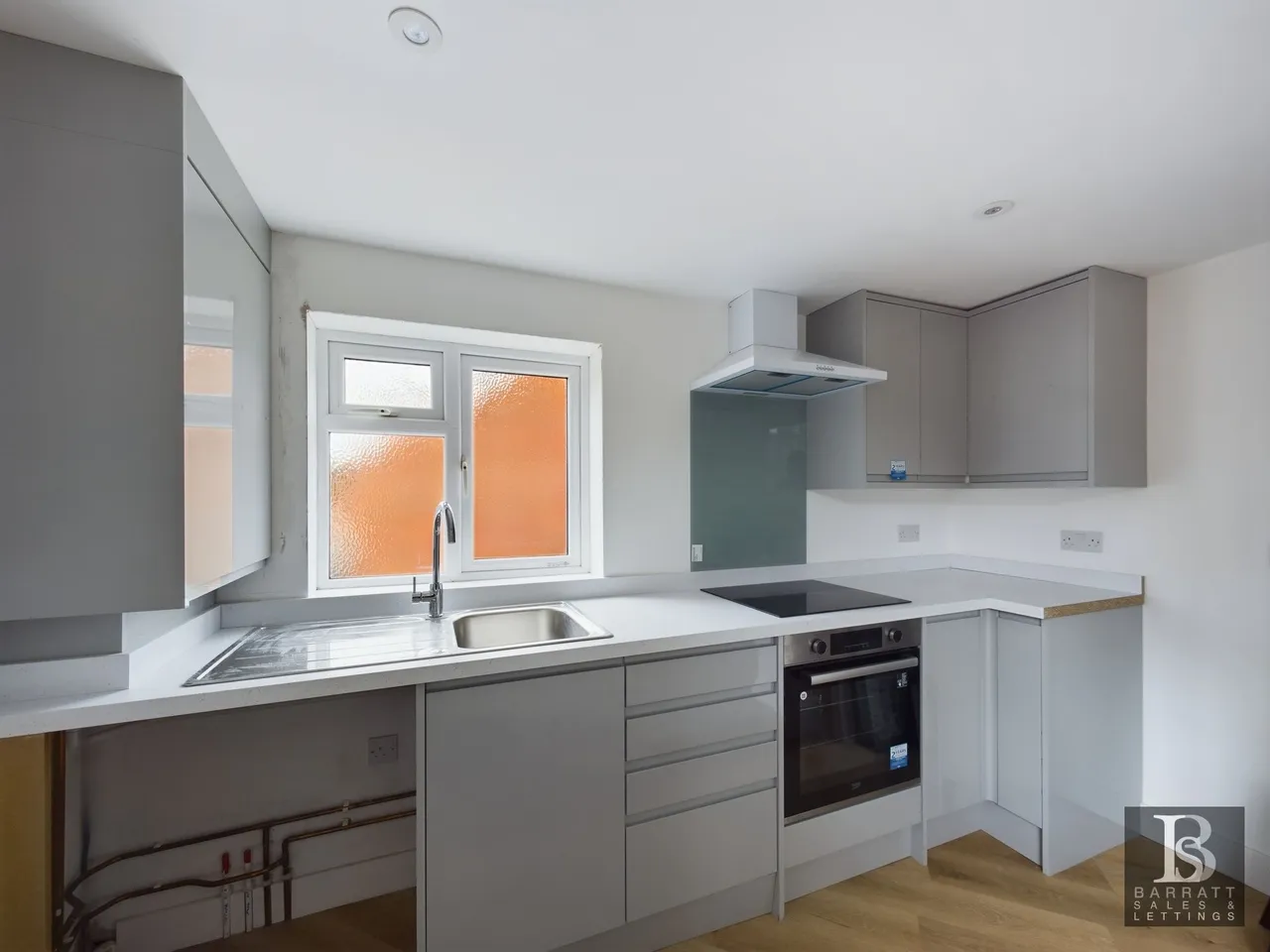 Clarendon Road, Reading, RG6, photo 2