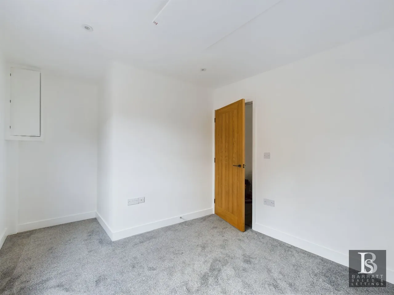 Clarendon Road, Reading, RG6, photo 14
