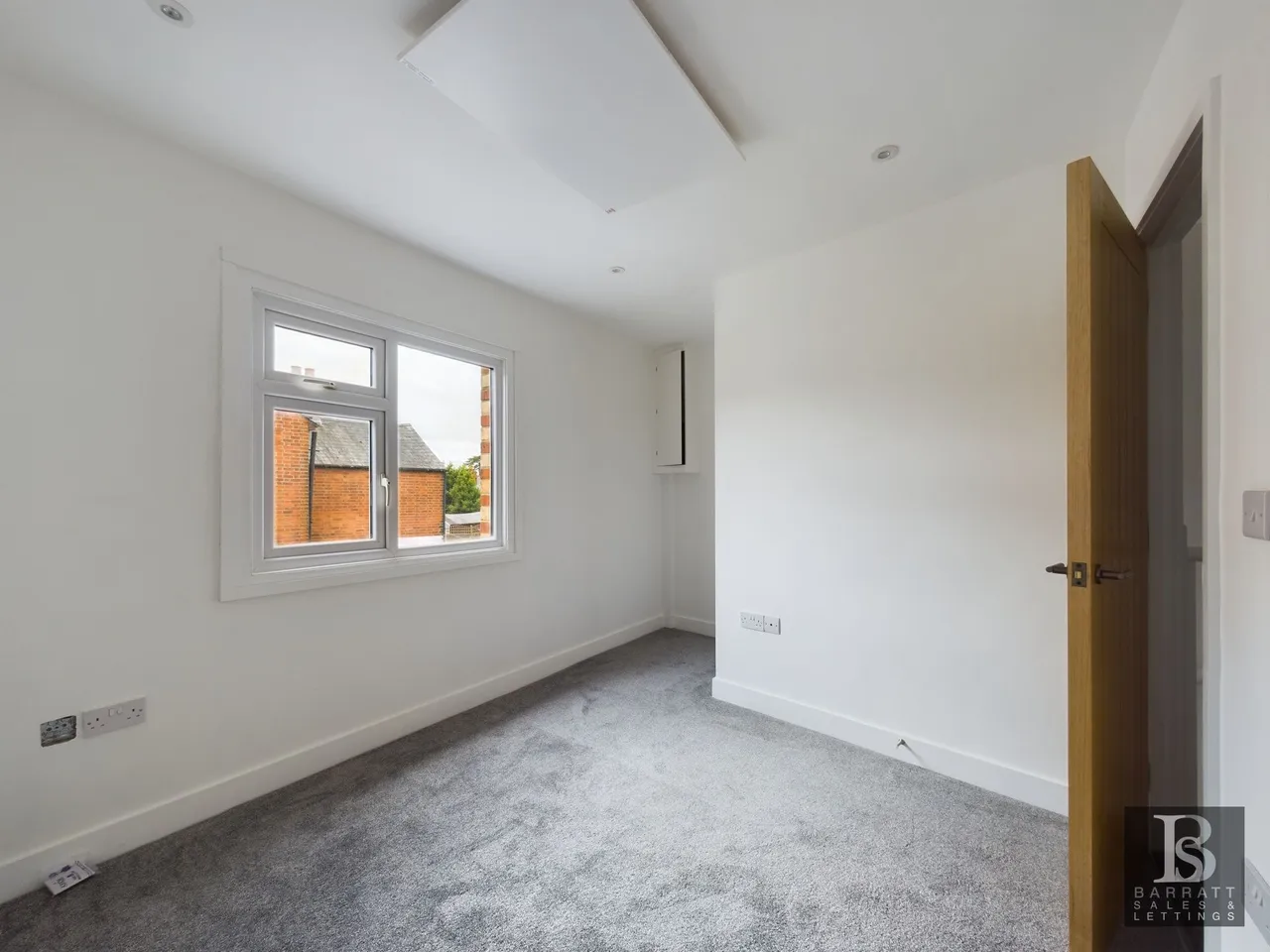 Clarendon Road, Reading, RG6, photo 13