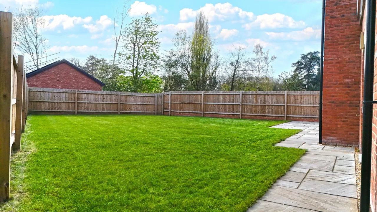Donnerville Gardens, Admaston, Telford TF5 0DE, photo 4