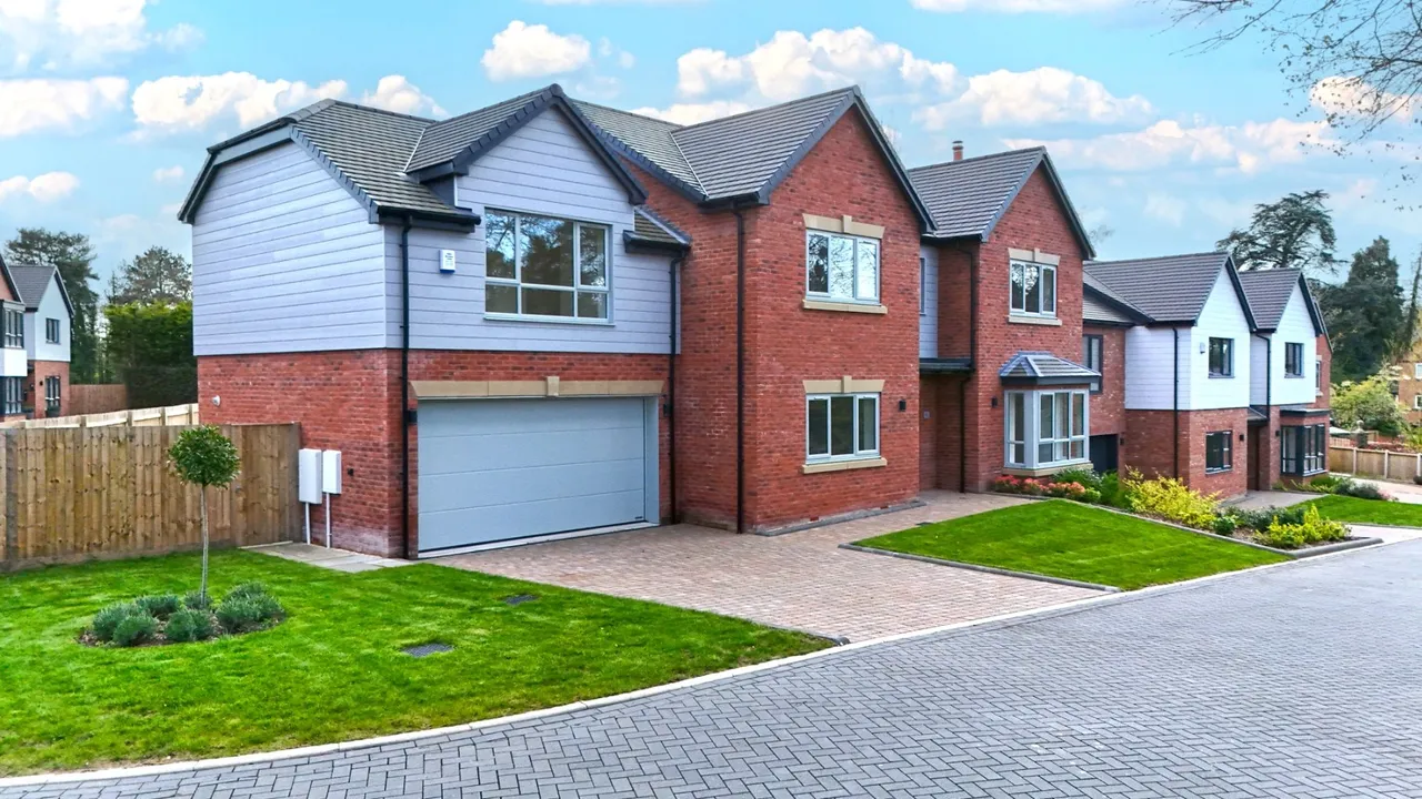 5 bed house for sale — Donnerville Gardens, Admaston, Telford TF5 0DE