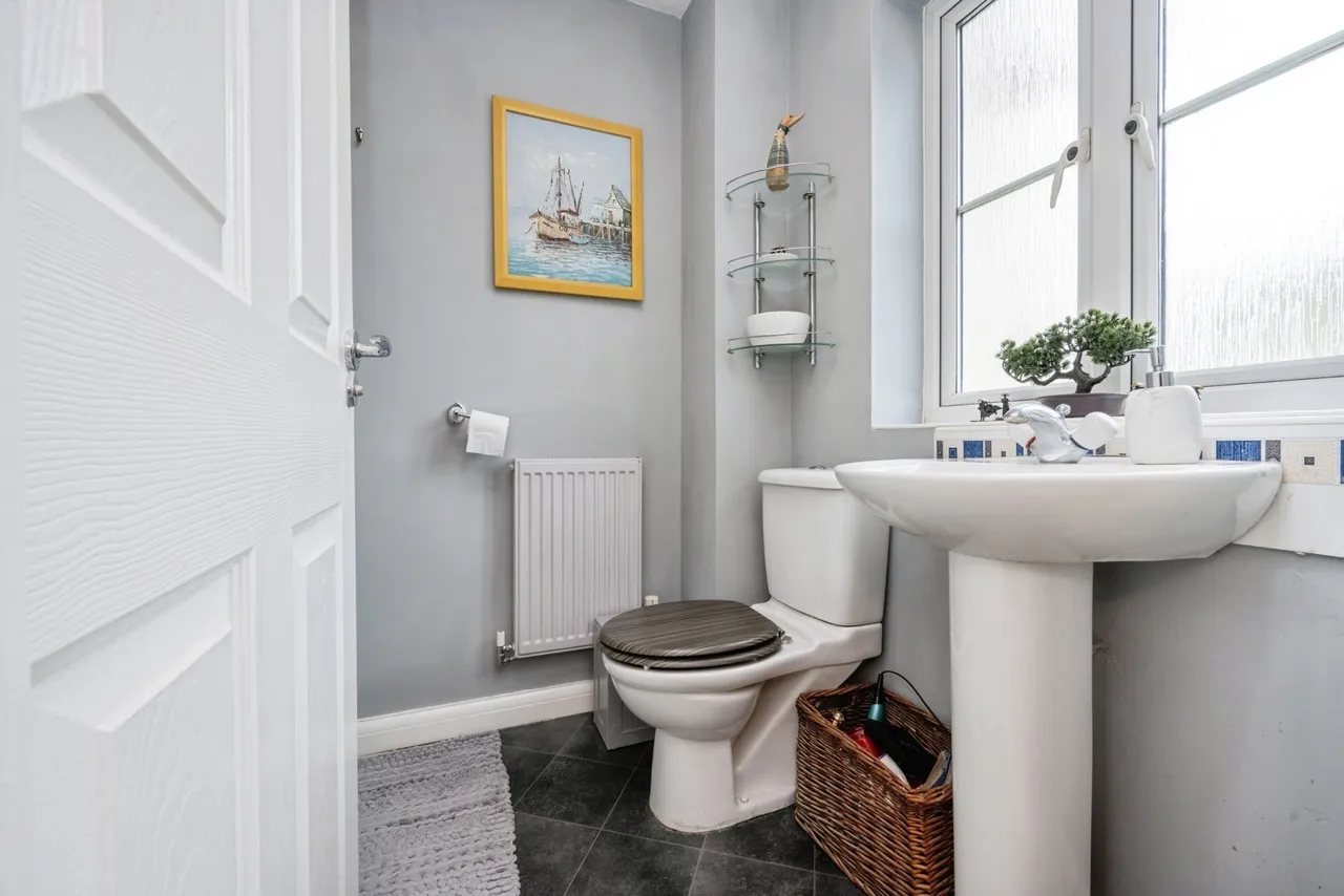 Wadsworth Court, Bedford, Bedfordshire, MK42, photo 6