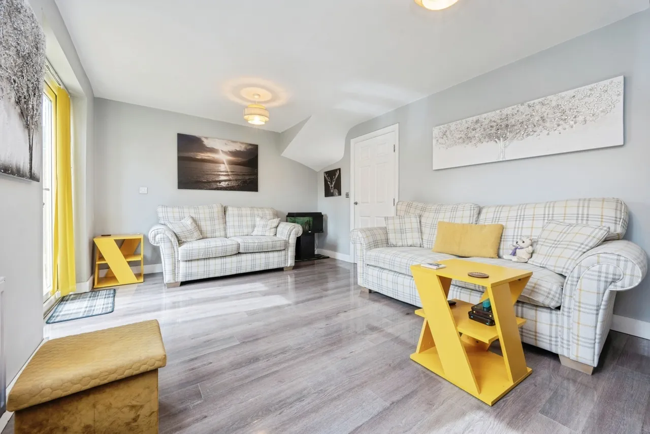 Wadsworth Court, Bedford, Bedfordshire, MK42, photo 2