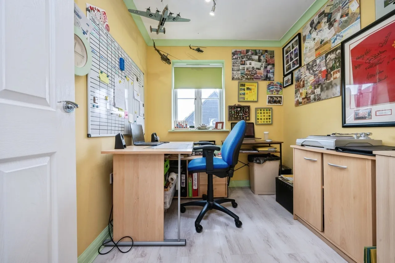 Wadsworth Court, Bedford, Bedfordshire, MK42, photo 14
