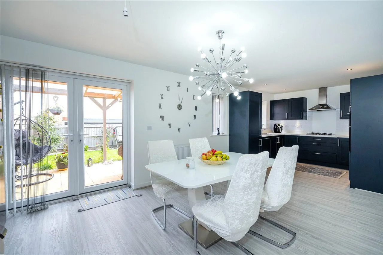 Fontwell Park Drive, Bourne, PE10, photo 6