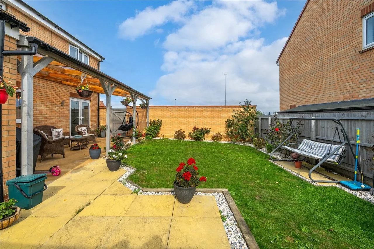 Fontwell Park Drive, Bourne, PE10, photo 14