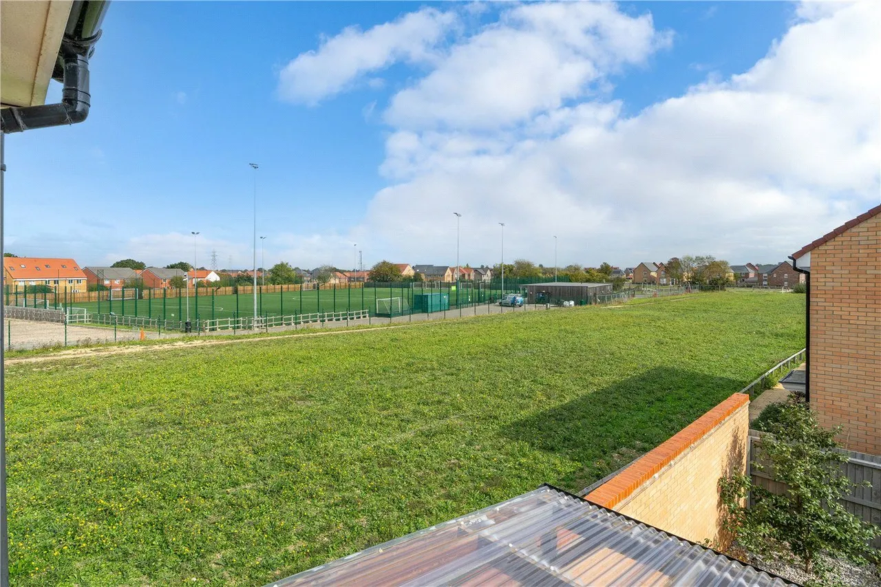 Fontwell Park Drive, Bourne, PE10, photo 17