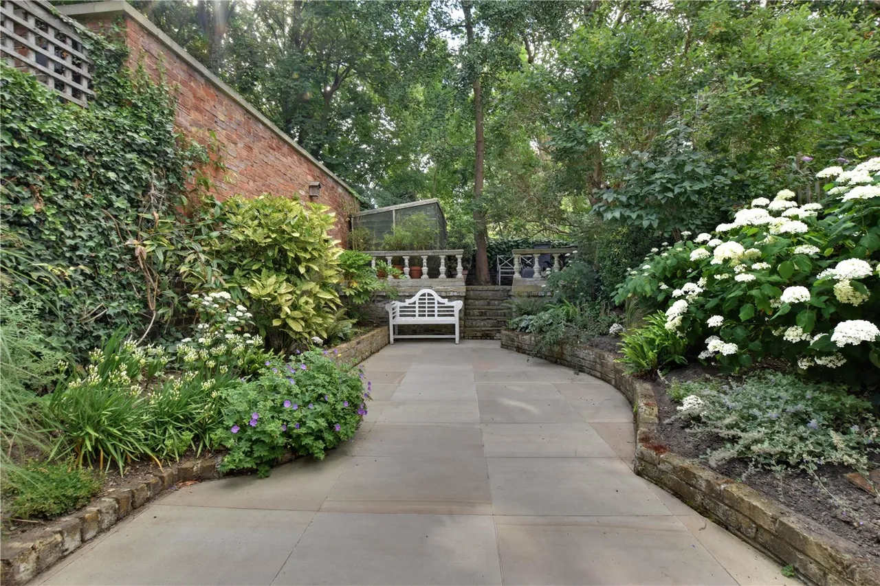 Burney Street, Greenwich, SE10, photo 32