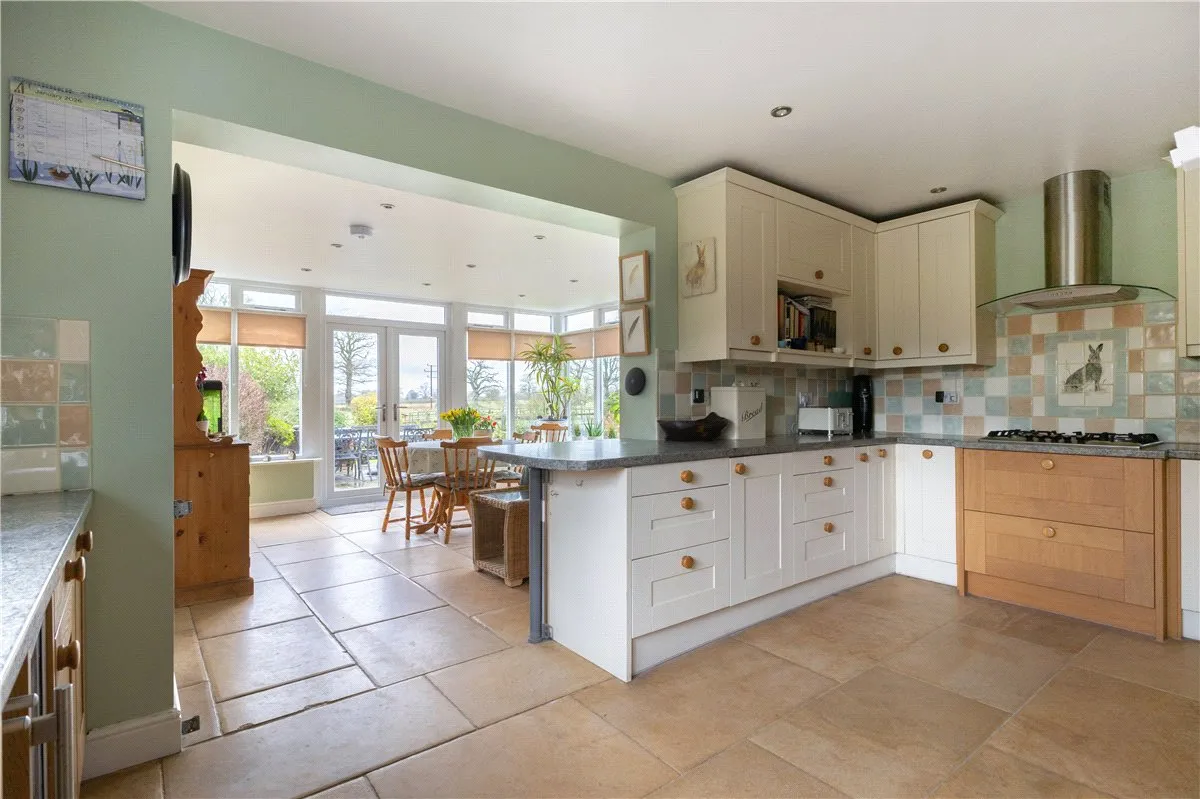 Littleworth, Pewsey, SN9, photo 3
