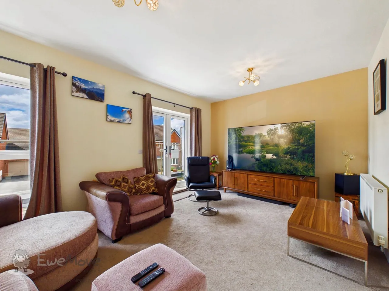 Olive Close, Branston, DE14, photo 3