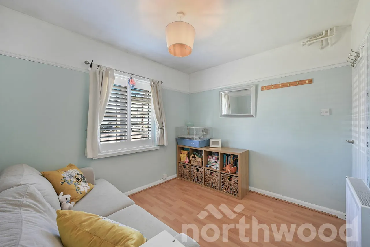 Gainsborough Road, Epsom, KT19, photo 9