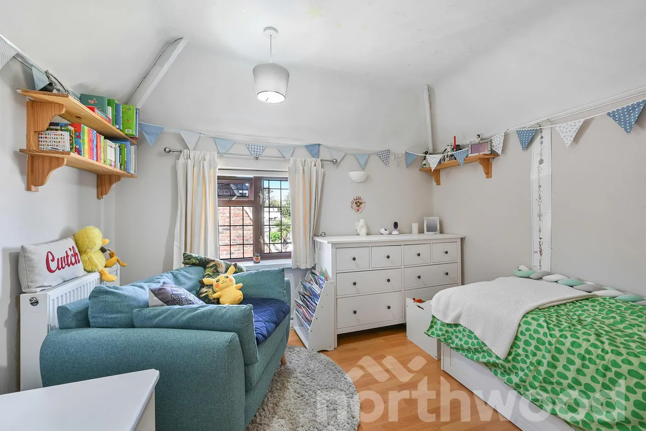 Gainsborough Road, Epsom, KT19, photo 13