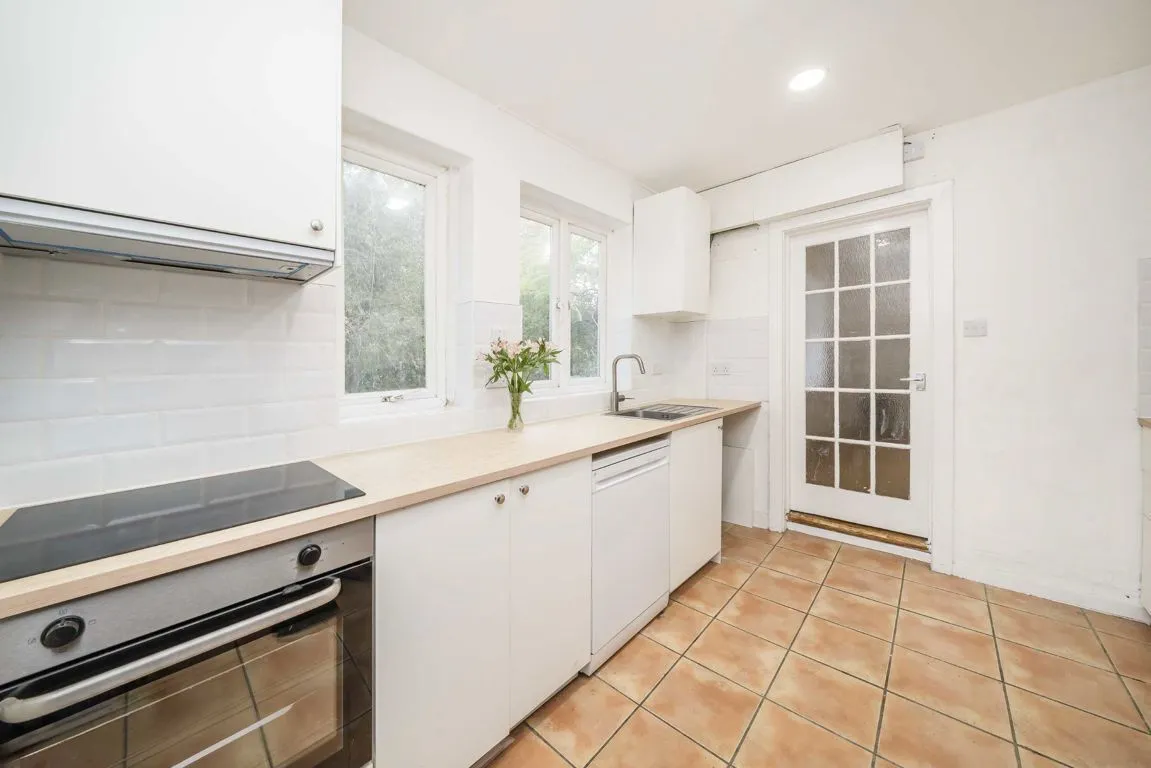Lower Marsh Lane, KT1, photo 3