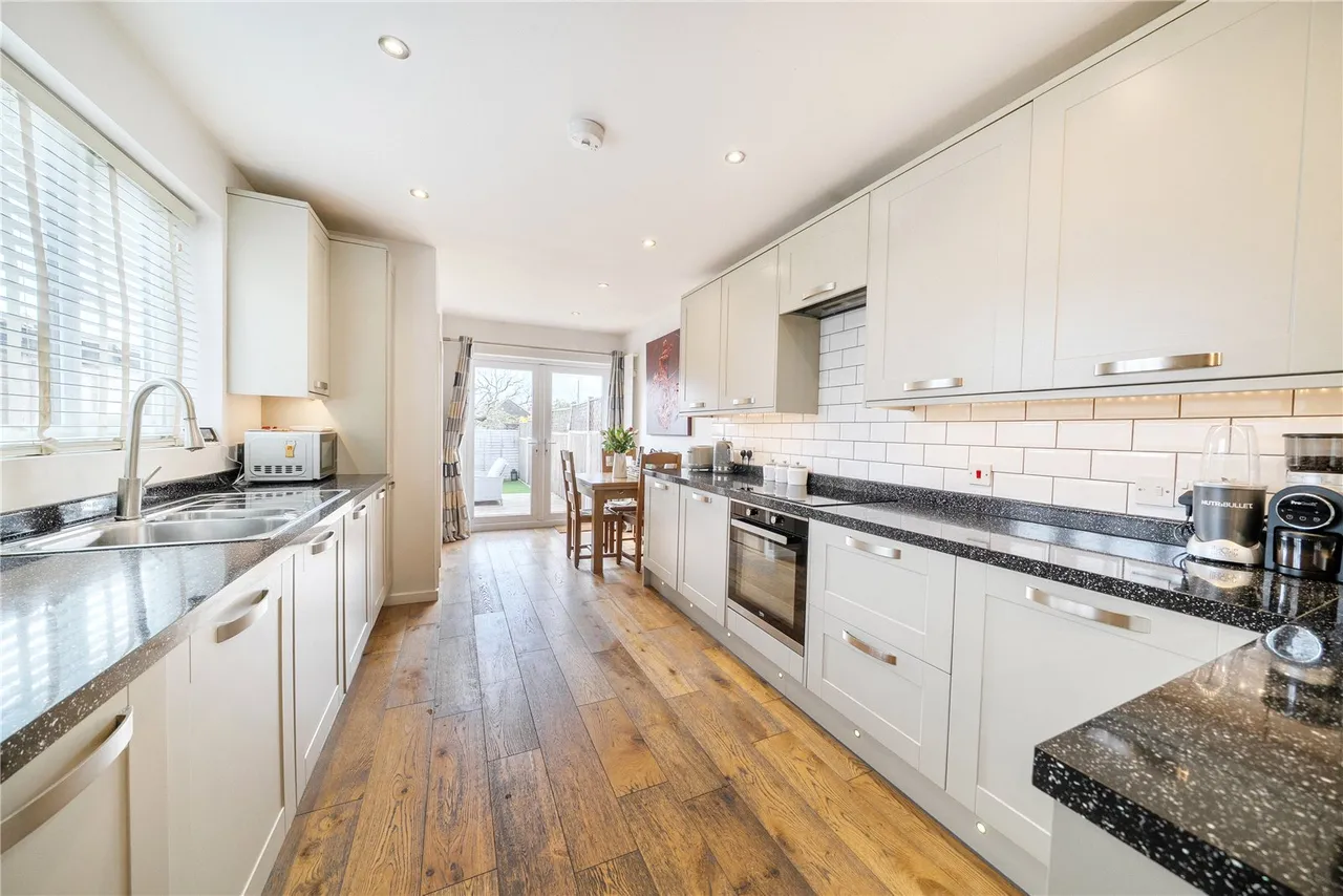 Rose Hill, Binfield, Bracknell, Berkshire, RG42 5LG, photo 15
