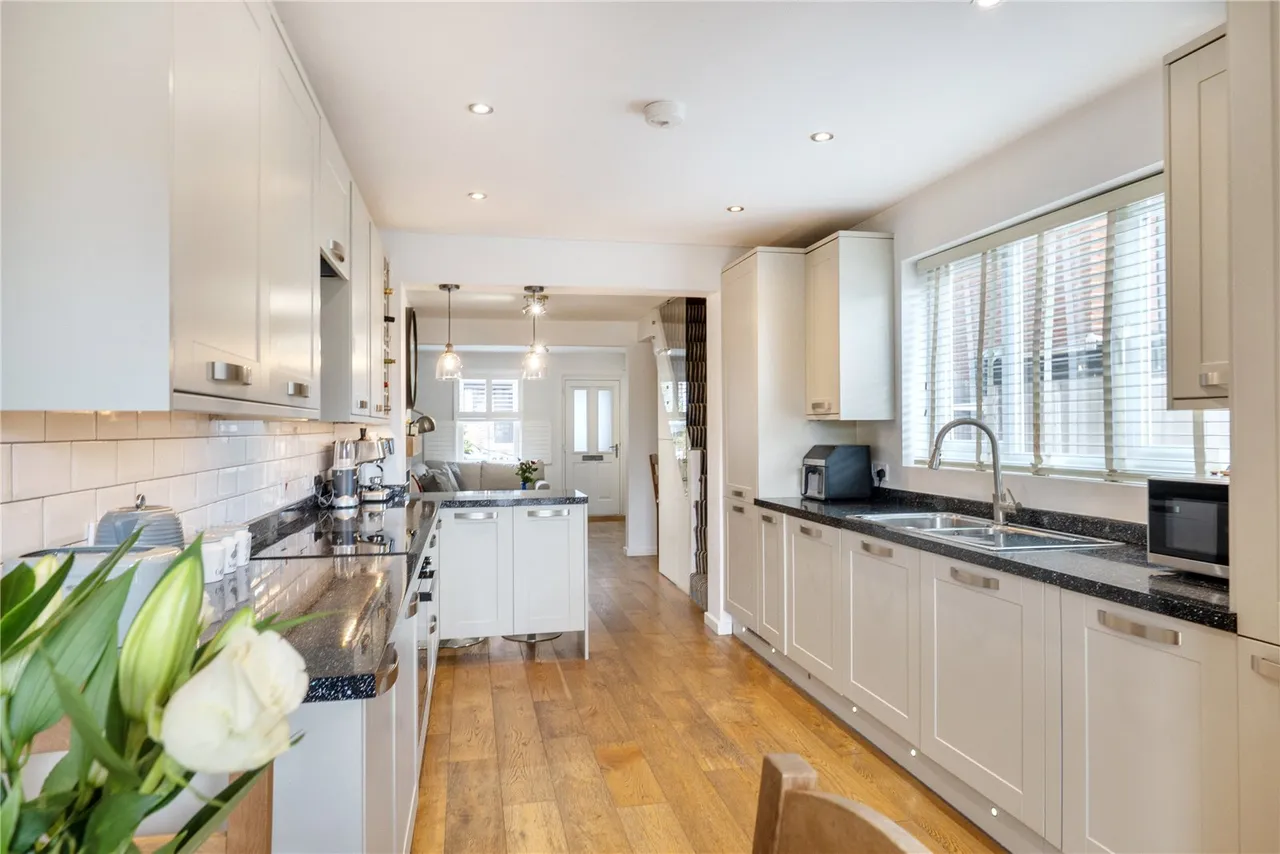 Rose Hill, Binfield, Bracknell, Berkshire, RG42 5LG, photo 17