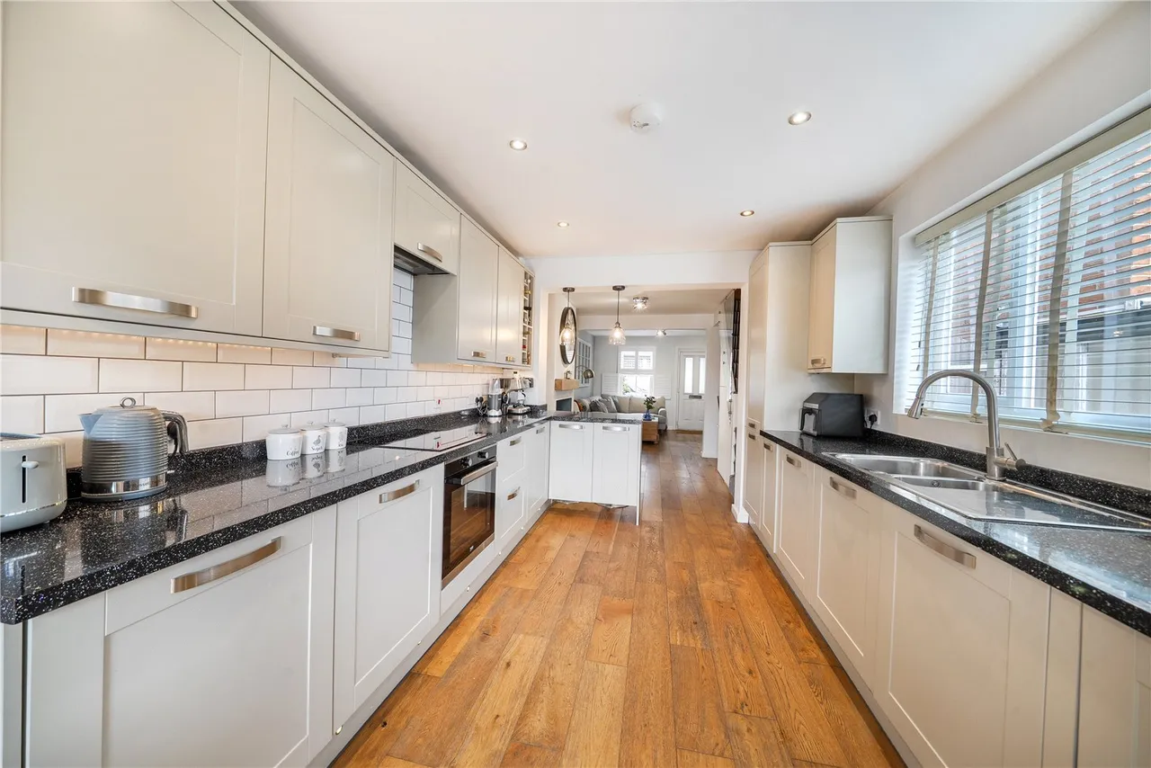 Rose Hill, Binfield, Bracknell, Berkshire, RG42 5LG, photo 12