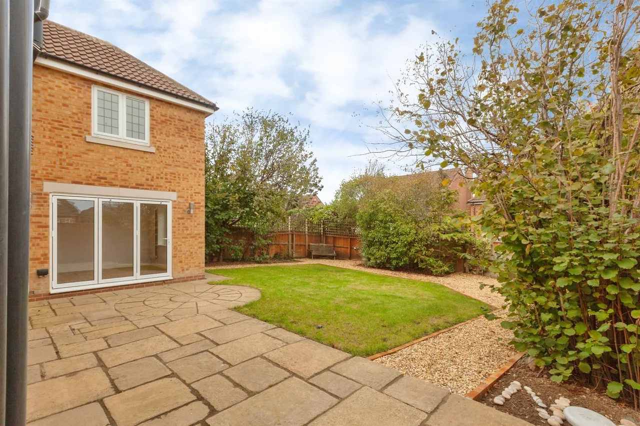 Fell Close, Fleckney, LE8, photo 25