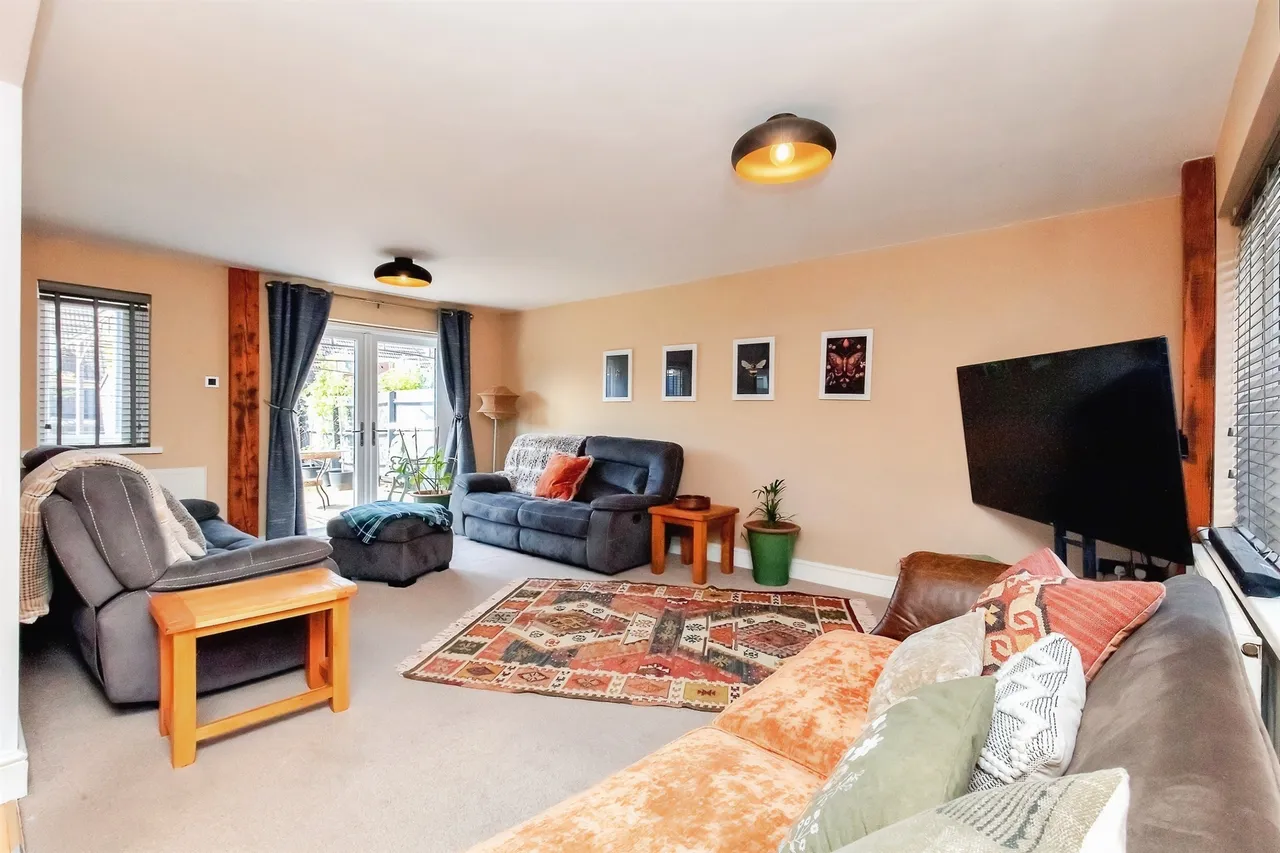 Oslo Gardens, Corby, NN18, photo 6