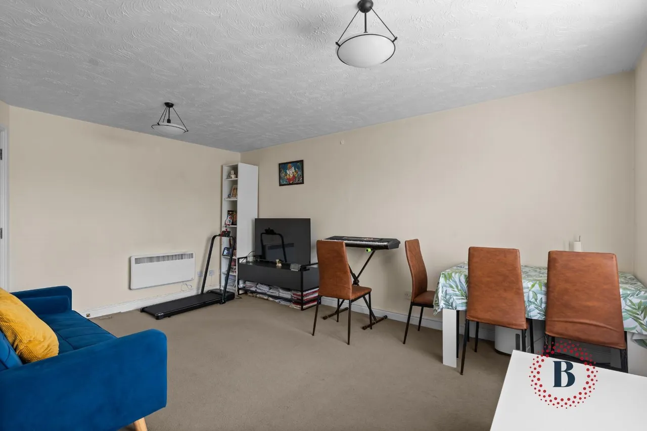 Frances Havergal Close, Leamington Spa, photo 6