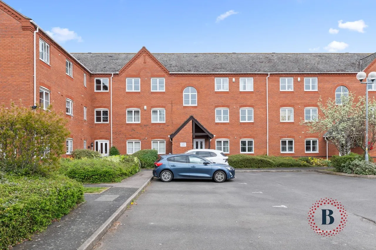 2 bed flat for sale — Frances Havergal Close, Leamington Spa