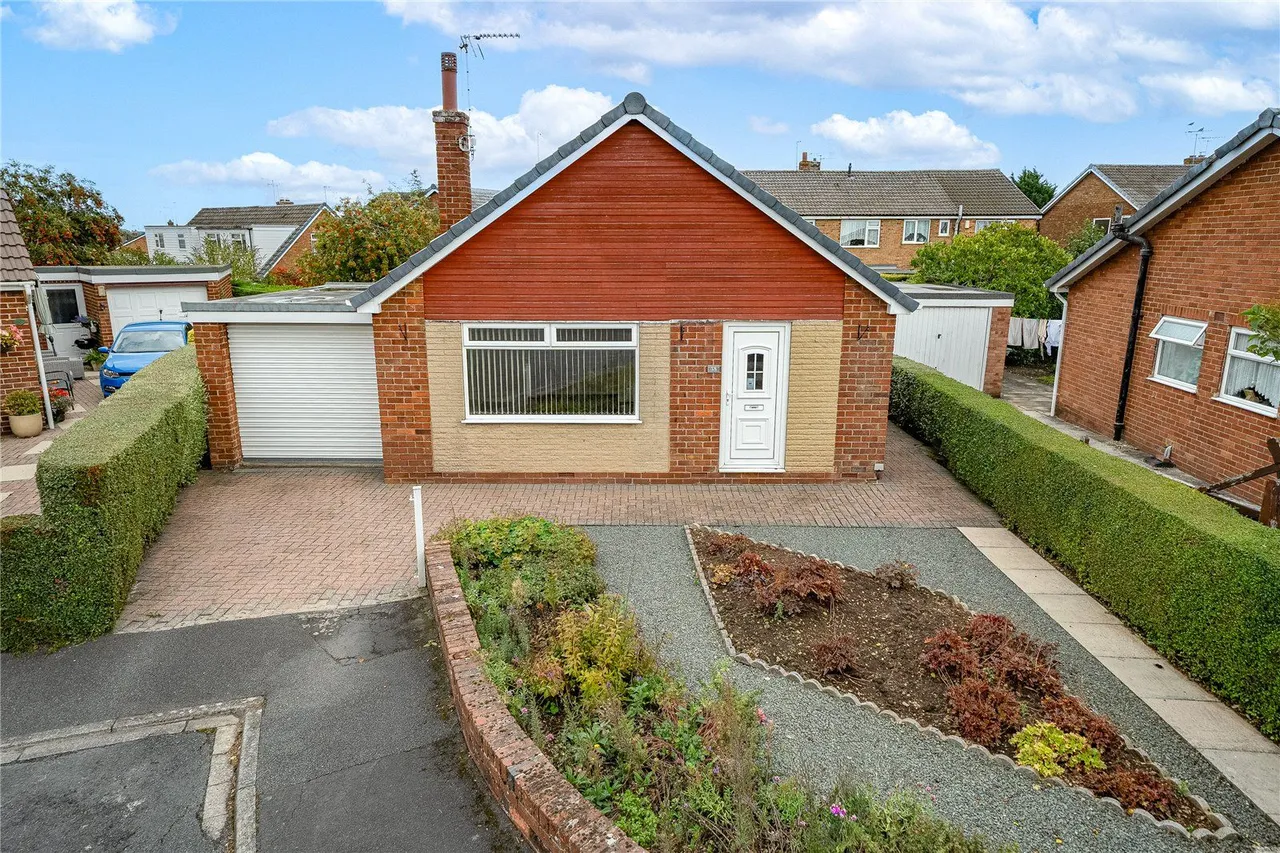 2 bed house for sale, Hillcrest, Tadcaster, LS24