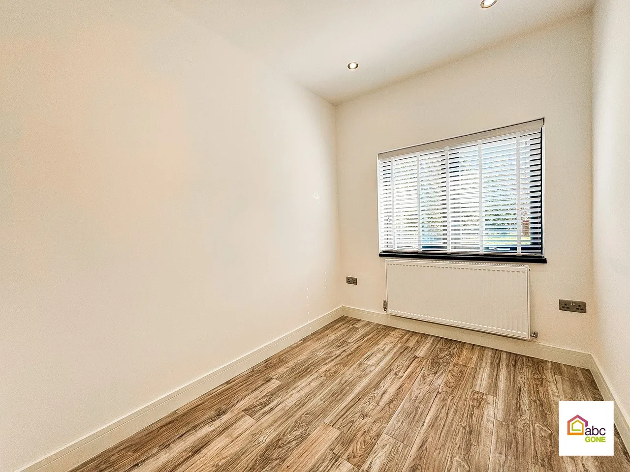 Flat 2, 131 London Road North, Merstham, Redhill, Surrey, RH1 3AL, photo 4