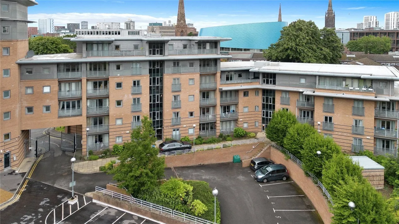 Manor House Drive, Coventry, West Midlands, CV1, photo 6