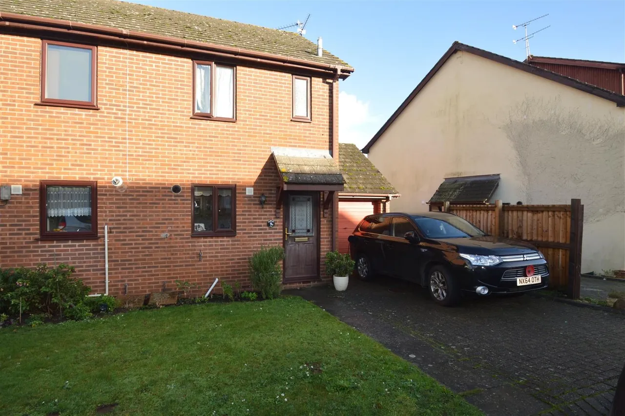 Harrison Close, Newnham, GL14, photo 9