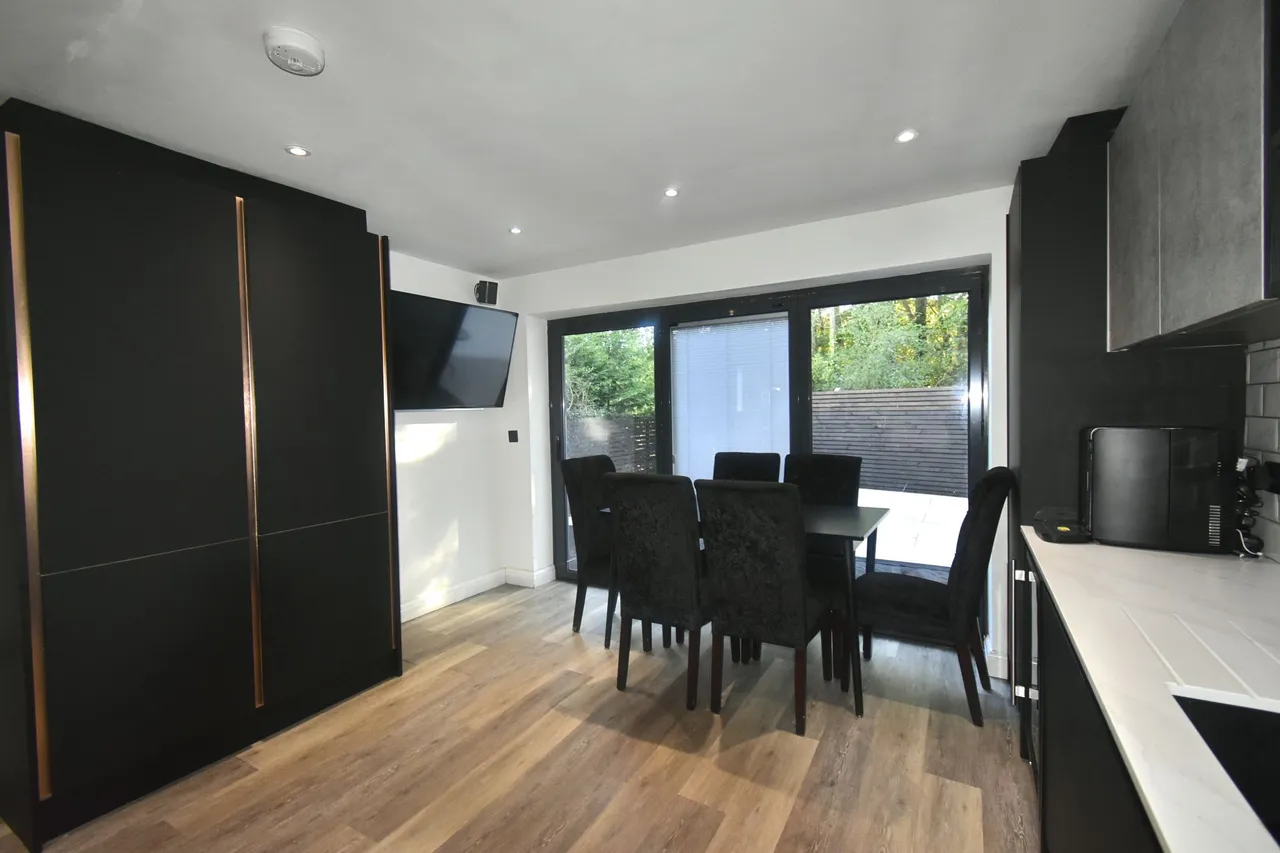 Taxal Mews, High Peak, photo 5