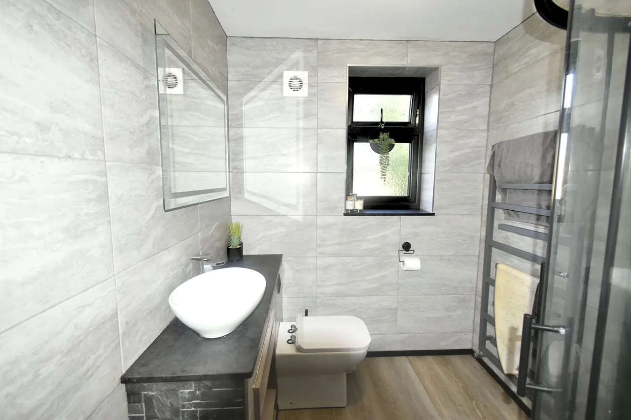 Taxal Mews, High Peak, photo 8