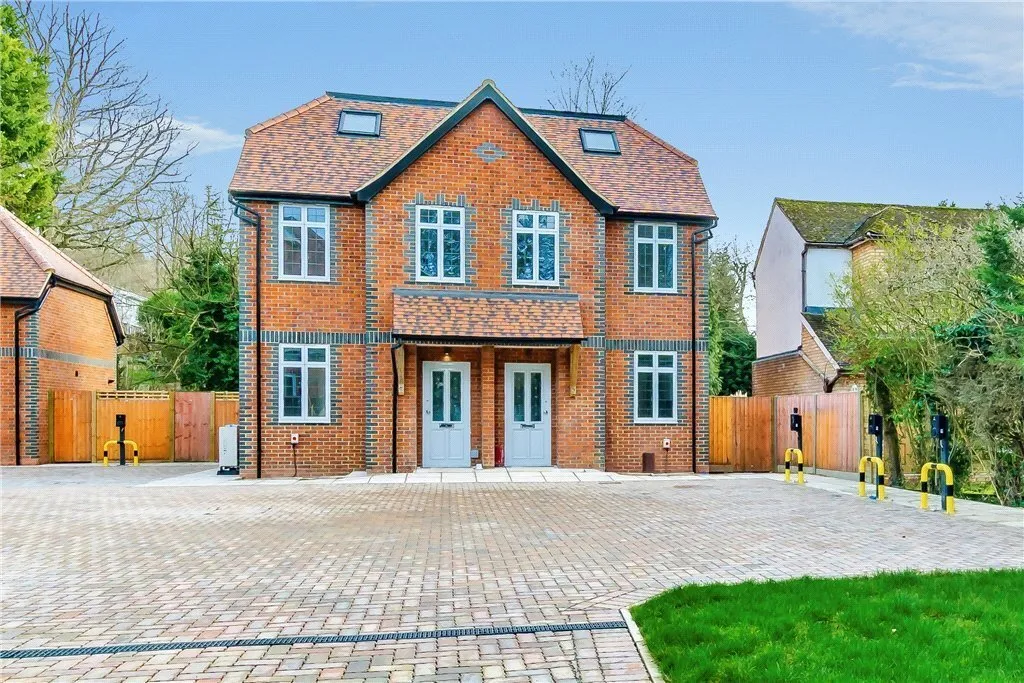3 bed house for sale — Kingswood Way, South Croydon, CR2