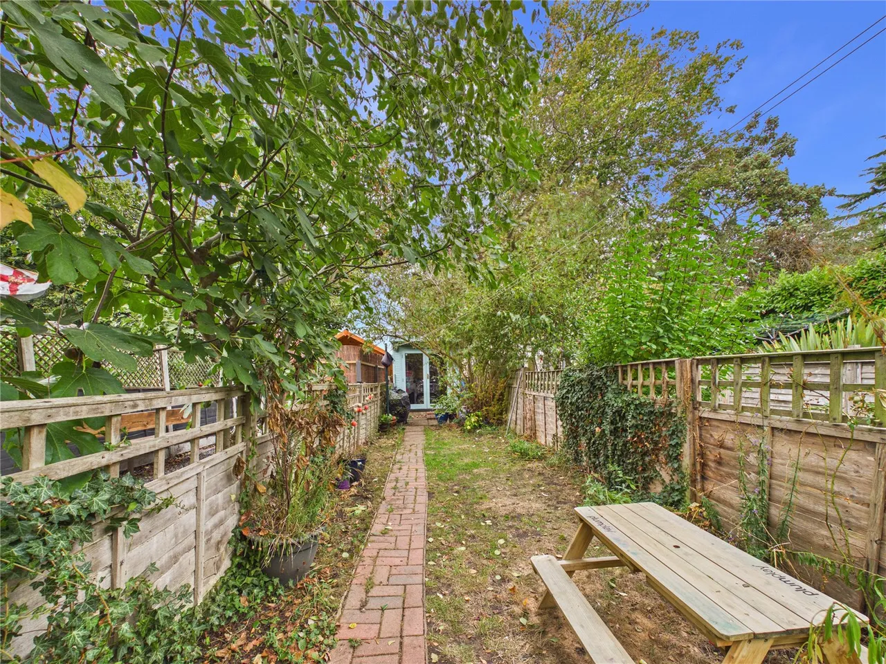East Row, Holbrook, IP9, photo 10