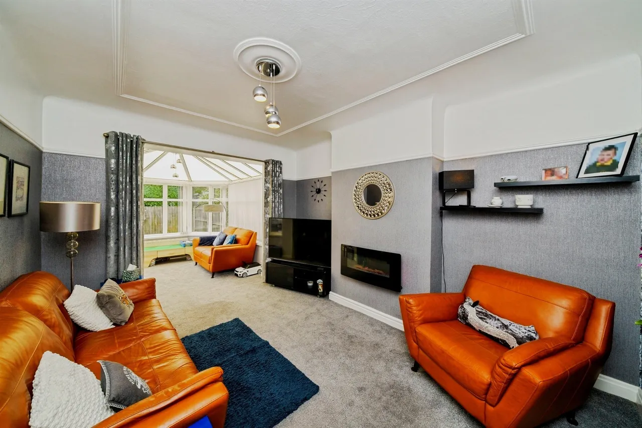 Loretto Drive, Wirral, photo 3