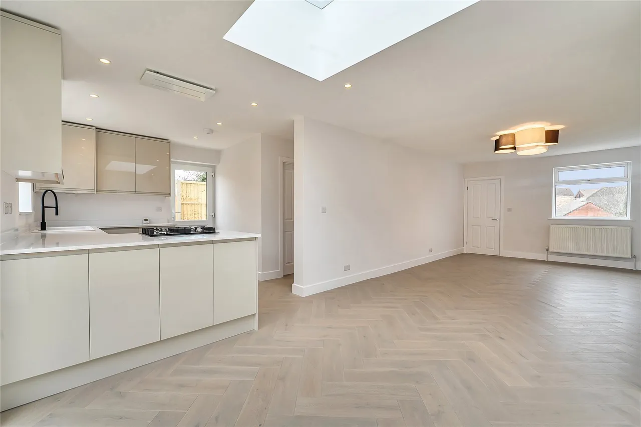 Chelsfield Lane, Orpington, BR5, photo 2